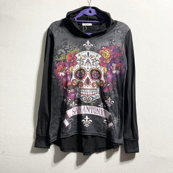 Sweet Gisele Tops - Skull graphic hoodie size M SWEET GISELE